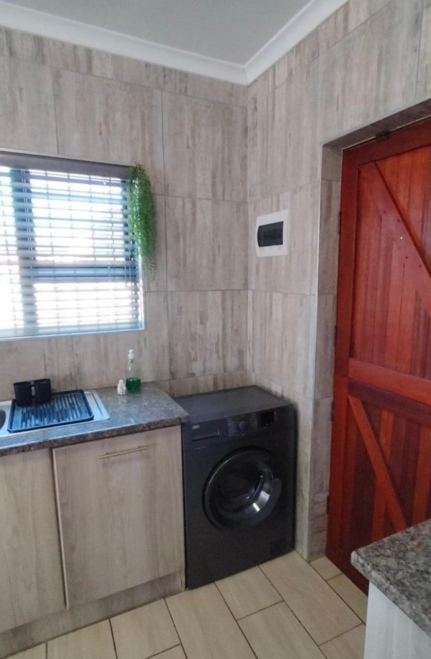 2 Bedroom Property for Sale in Windsor Park Eastern Cape